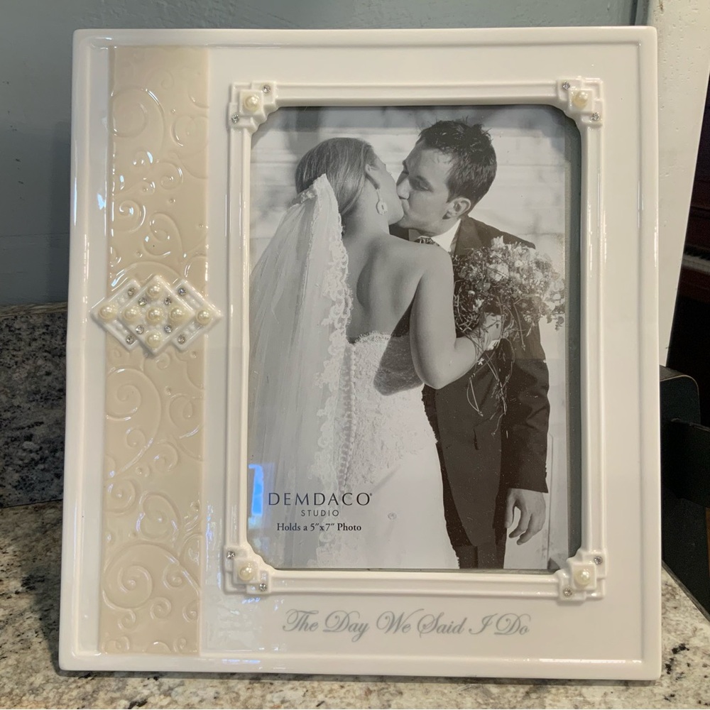 Demdaco Studio Our Wedding Day 5x7 Photo Frame White Ceramic Crystals NIB - Picture 3 of 10